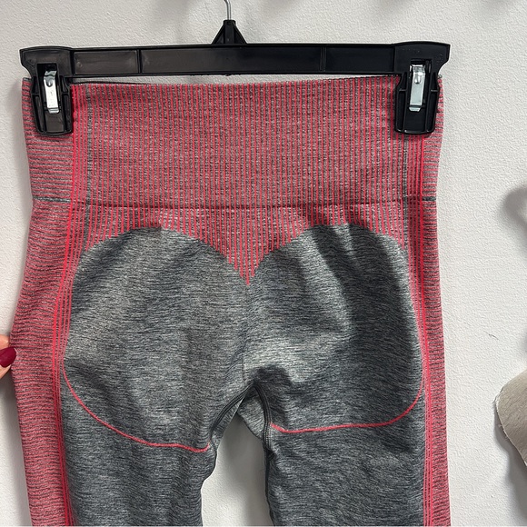 💖Hyper Amplify Leggings💖 - Picture 6 of 10